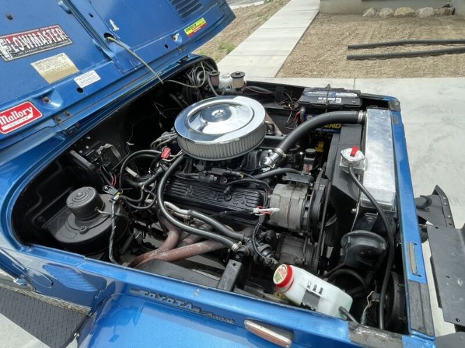 Unknown-Land-cruiser-1971-Blue-Black-13
