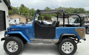 Unknown-Land-cruiser-1971-Blue-Black-15