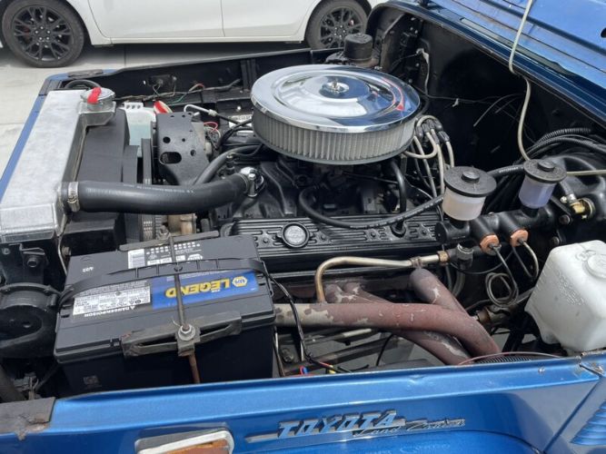 Unknown-Land-cruiser-1971-Blue-Black-3