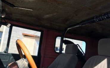 Unknown-Land-cruiser-1972-Orange-15