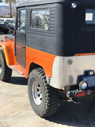 Unknown-Land-cruiser-1972-Orange-19