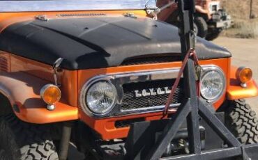 Unknown-Land-cruiser-1972-Orange-20