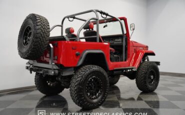 Unknown-Land-cruiser-1972-Red-Black-16
