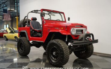Unknown-Land-cruiser-1972-Red-Black-18