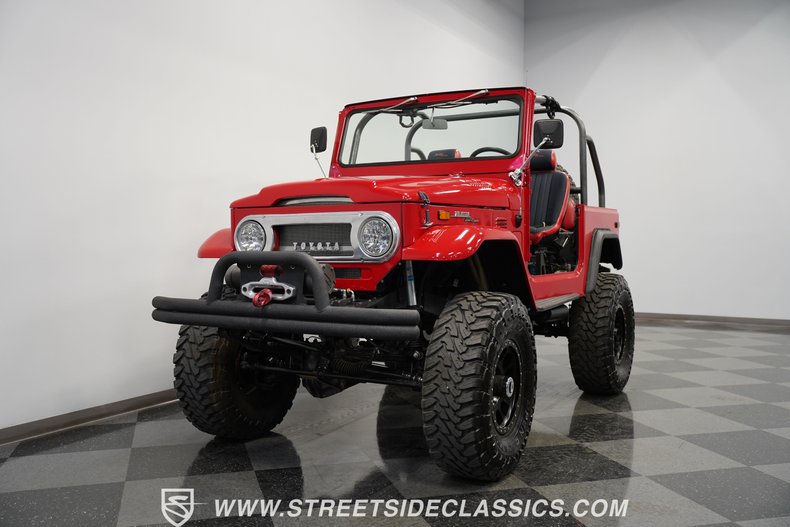 Unknown-Land-cruiser-1972-Red-Black-22