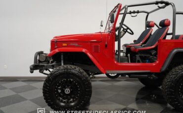 Unknown-Land-cruiser-1972-Red-Black-26