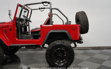 Unknown-Land-cruiser-1972-Red-Black-27