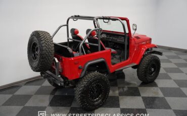 Unknown-Land-cruiser-1972-Red-Black-29