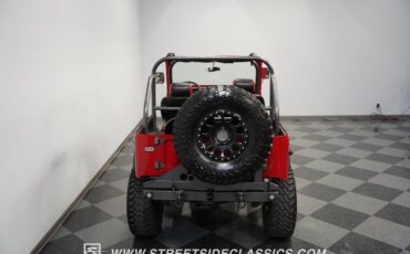 Unknown-Land-cruiser-1972-Red-Black-30