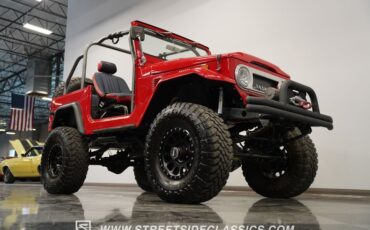 Unknown-Land-cruiser-1972-Red-Black-35