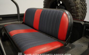 Unknown-Land-cruiser-1972-Red-Black-41