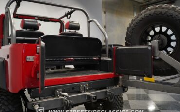 Unknown-Land-cruiser-1972-Red-Black-47