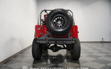 Unknown-Land-cruiser-1972-Red-Black-6