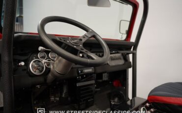 Unknown-Land-cruiser-1972-Red-Black-9