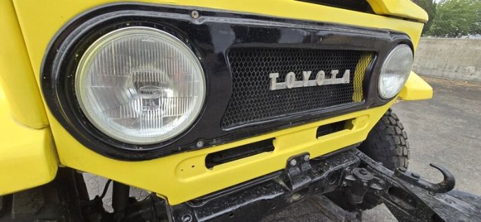 Unknown-Land-cruiser-1972-Yellow-Black-22