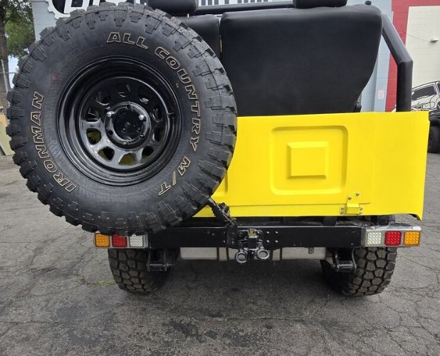 Unknown-Land-cruiser-1972-Yellow-Black-28