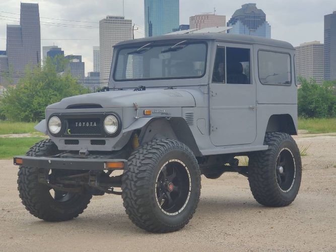 Unknown-Land-cruiser-1973-Gray-24