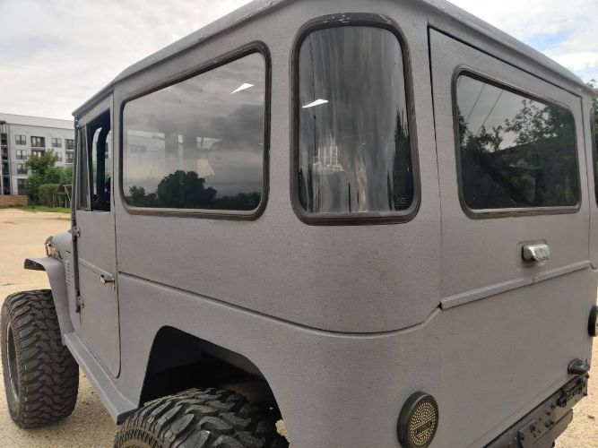 Unknown-Land-cruiser-1973-Gray-5