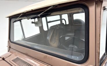 Unknown-Land-cruiser-1973-Pueblo-Brown-Black-23