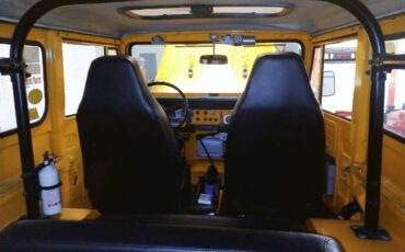Unknown-Land-cruiser-1973-Yellow-Black-2