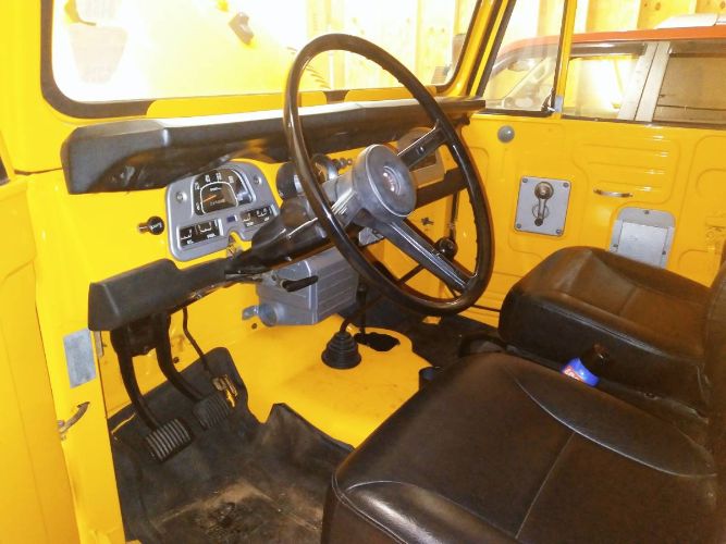 Unknown-Land-cruiser-1973-Yellow-Black-3