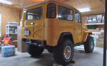 Unknown-Land-cruiser-1973-Yellow-Black-6
