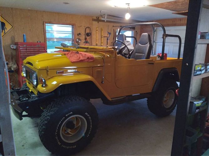 Unknown-Land-cruiser-1973-Yellow-Black-9
