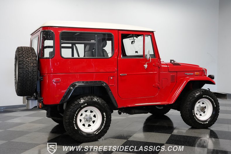 Unknown-Land-cruiser-1974-Red-Black-11