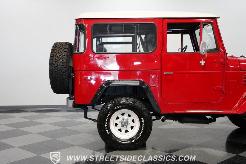Unknown-Land-cruiser-1974-Red-Black-14