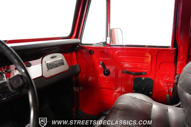 Unknown-Land-cruiser-1974-Red-Black-16