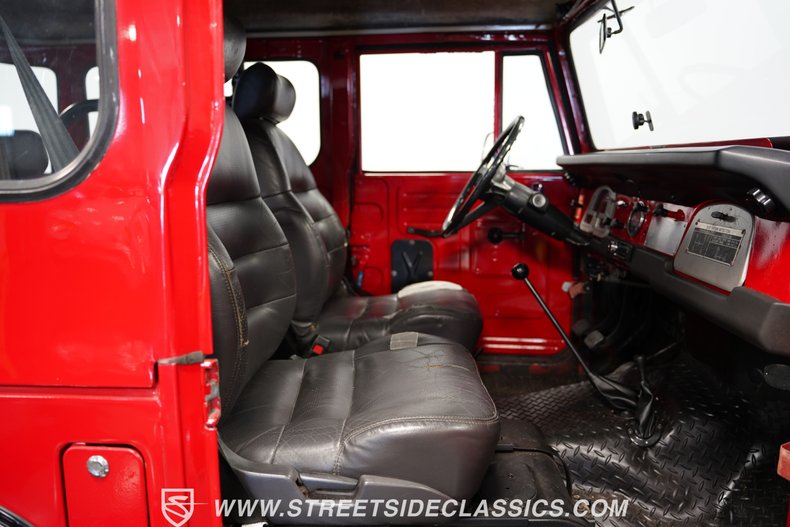 Unknown-Land-cruiser-1974-Red-Black-17