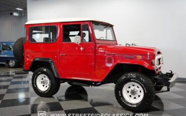 Unknown-Land-cruiser-1974-Red-Black-20