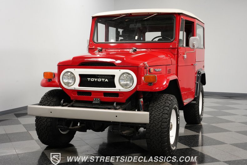 Unknown-Land-cruiser-1974-Red-Black-23