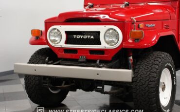 Unknown-Land-cruiser-1974-Red-Black-24