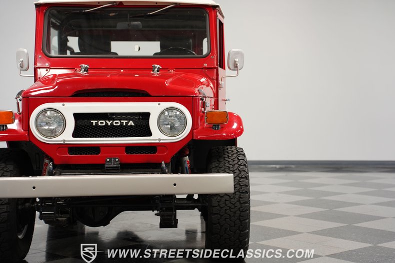 Unknown-Land-cruiser-1974-Red-Black-25