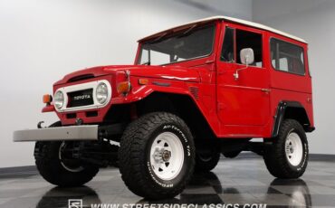 Unknown-Land-cruiser-1974-Red-Black-26