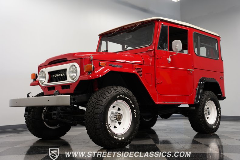 Unknown-Land-cruiser-1974-Red-Black-26