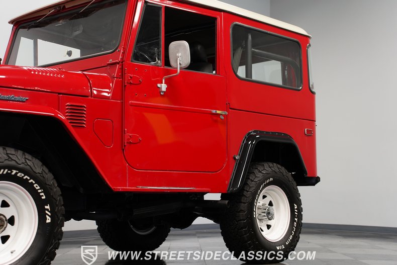 Unknown-Land-cruiser-1974-Red-Black-27