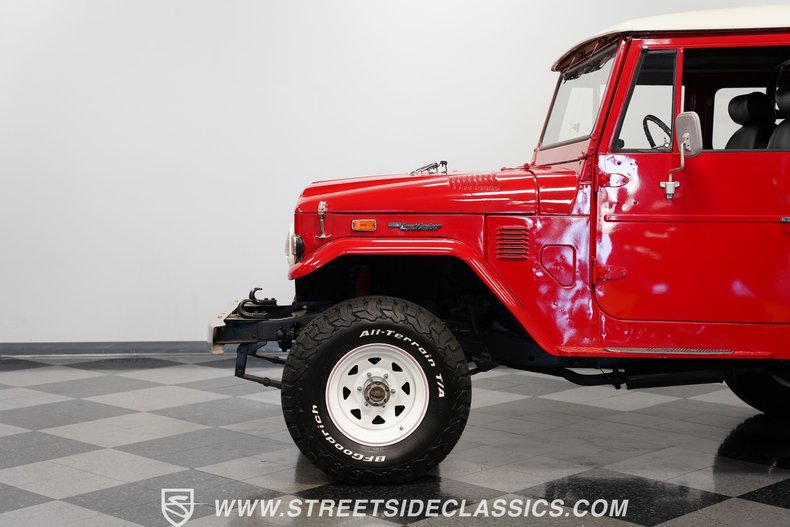 Unknown-Land-cruiser-1974-Red-Black-28