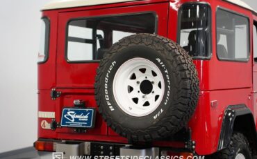 Unknown-Land-cruiser-1974-Red-Black-31