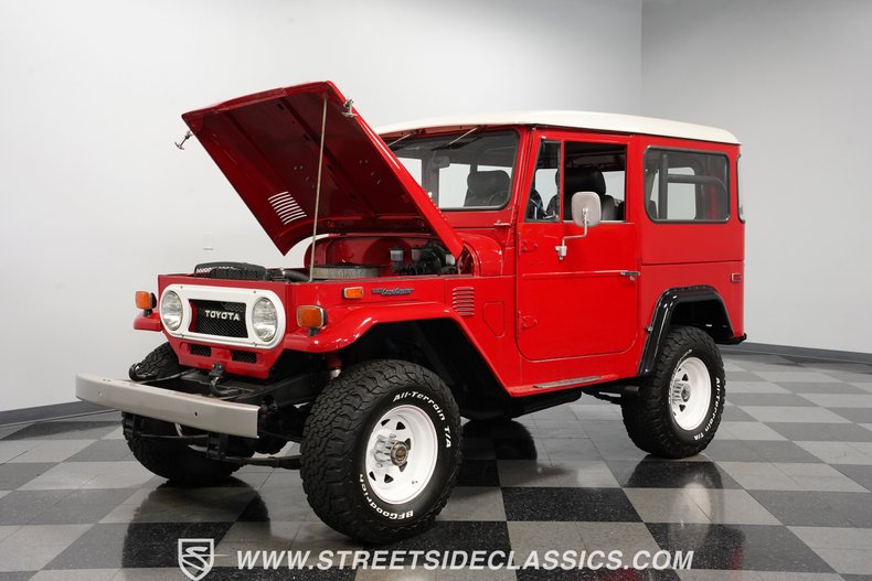 Unknown-Land-cruiser-1974-Red-Black-34