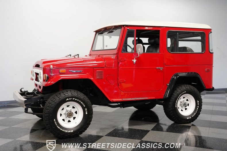 Unknown-Land-cruiser-1974-Red-Black-4