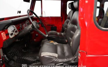 Unknown-Land-cruiser-1974-Red-Black-41