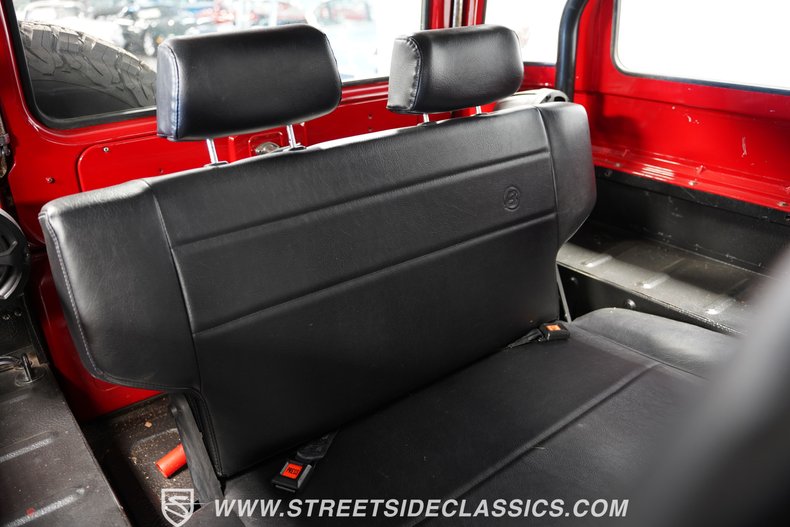 Unknown-Land-cruiser-1974-Red-Black-45