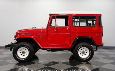 Unknown-Land-cruiser-1974-Red-Black-5