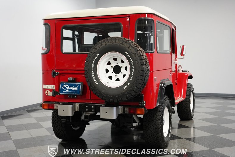 Unknown-Land-cruiser-1974-Red-Black-9