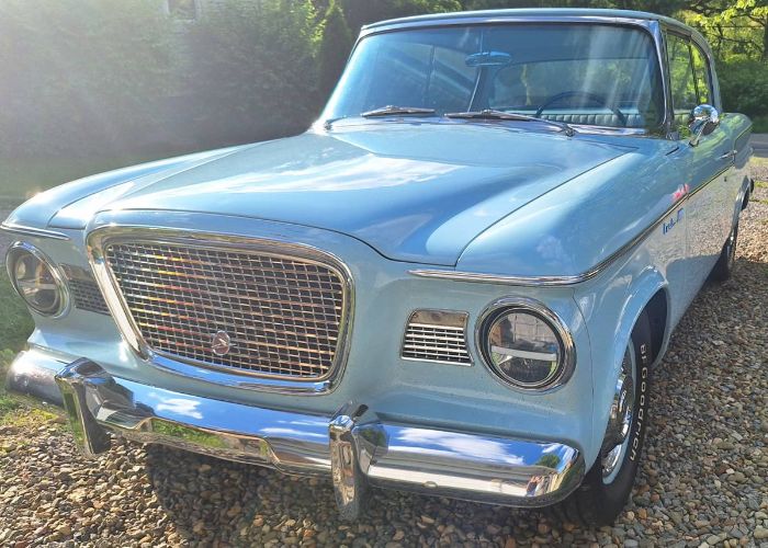 Unknown-Lark-1960-Blue