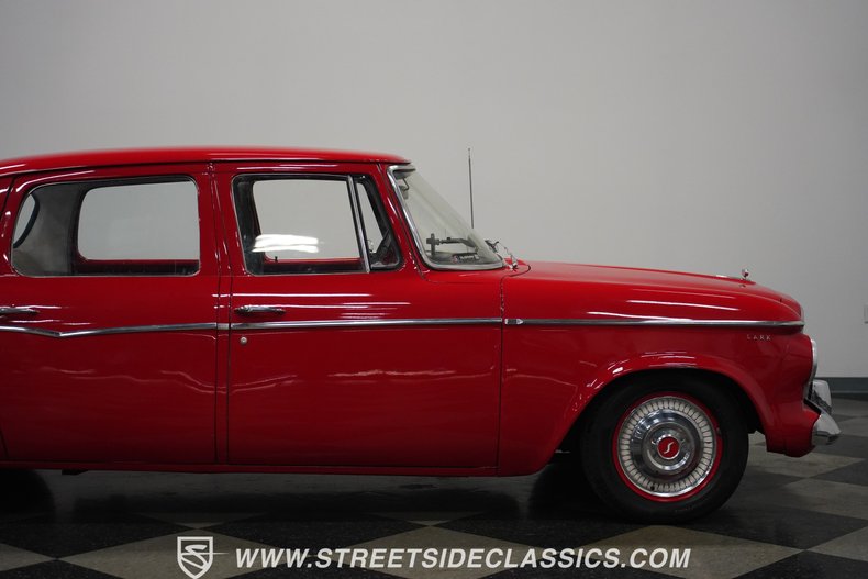 Unknown-Lark-1962-Red-Gray-40