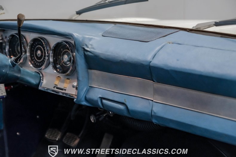 Unknown-Lark-1963-White-Blue-10