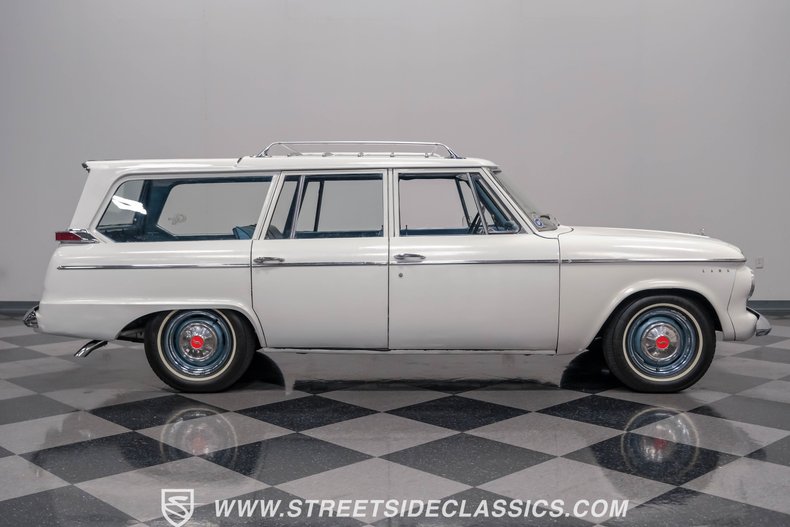 Unknown-Lark-1963-White-Blue-19